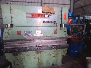 2m 60t CNC Press brake machine