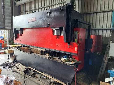 4m 200t CNC Press brake machine